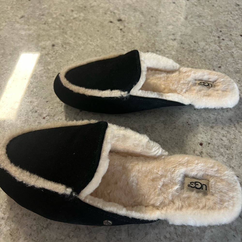 UGG size 9.5